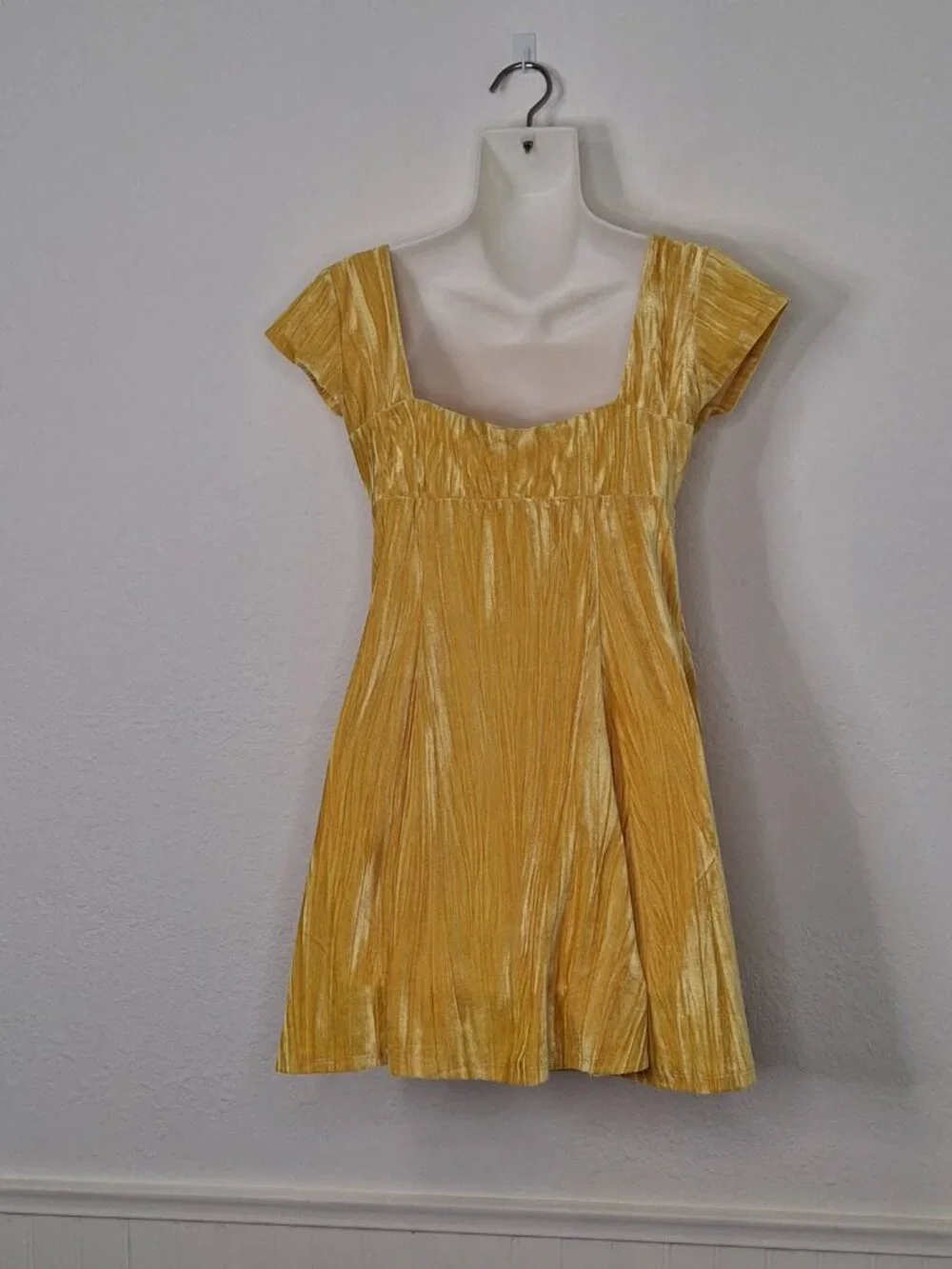 Urban Outfitters Velvet Dress Sz M Babydoll Y2K 90s Whimsygoth Coquette